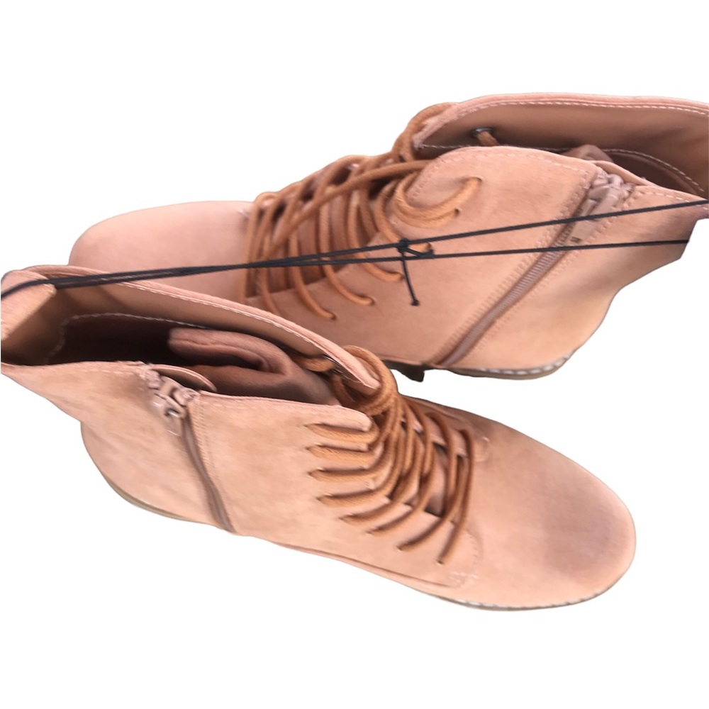 Boots women